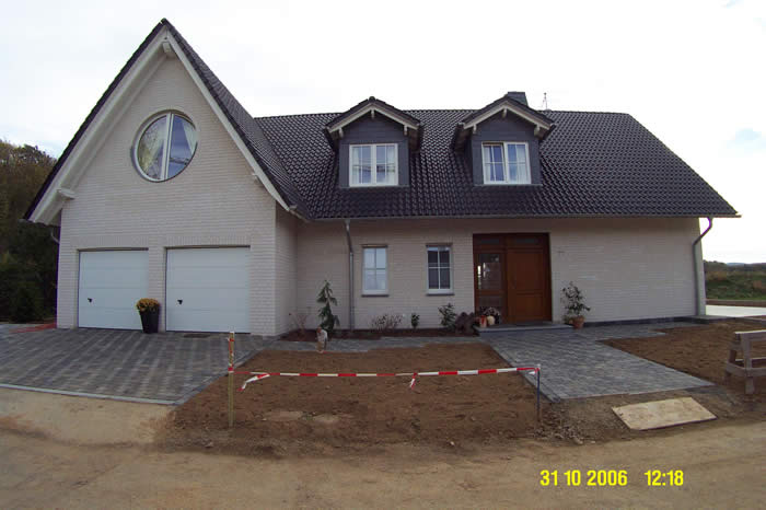 BLICK | die Stra&szlig;enseite